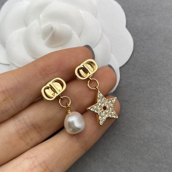 

luxury designer fashion simple jewelry 2021 d family c pearl style female earrings asymmetric five pointe star personalize, Red;brown
