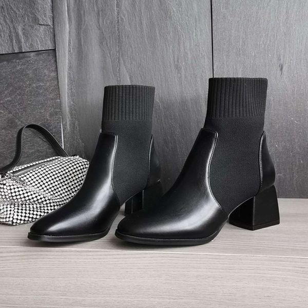 

martin boots women's fall round head thick heel solid short, Black