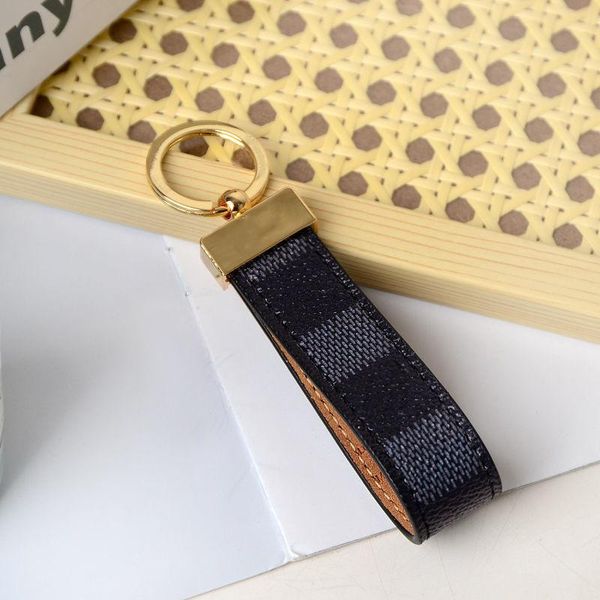

2022 new luxury key chain men women fashion bag hanging buckle keychains auto car waist key chain handmade leather key holder lover fashion, Silver