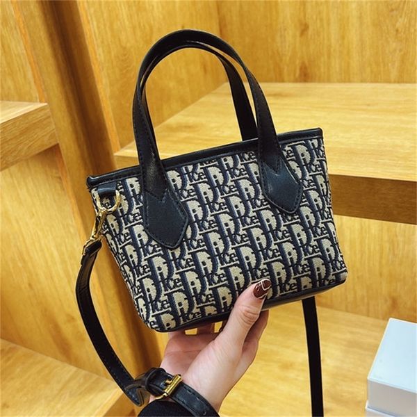 

70% off deals online vintage small bag female 2022 autumn and winter fashion single shoulder net red portable bucket versatile messenger