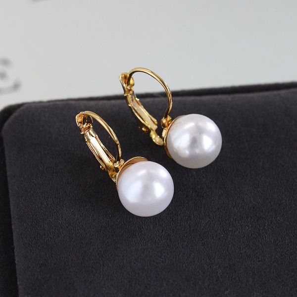 

fashion simple pearl earrings new star earrings female pearl inlaid earclip, Silver