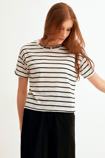 

women's t-shirt white collar embroidered stripe sport stylish 2021 fashion