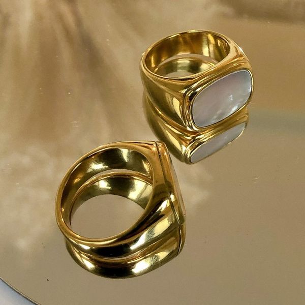 

retro ring with simple metallic glossy design 18k gold plated, Silver