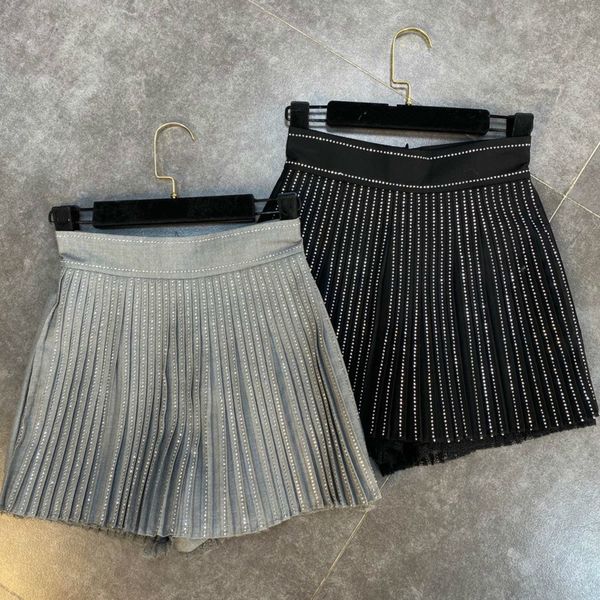 

spring arrivals solid lolor low waist straight drilling shining pleated elastic shorts mz203 210525, White;black