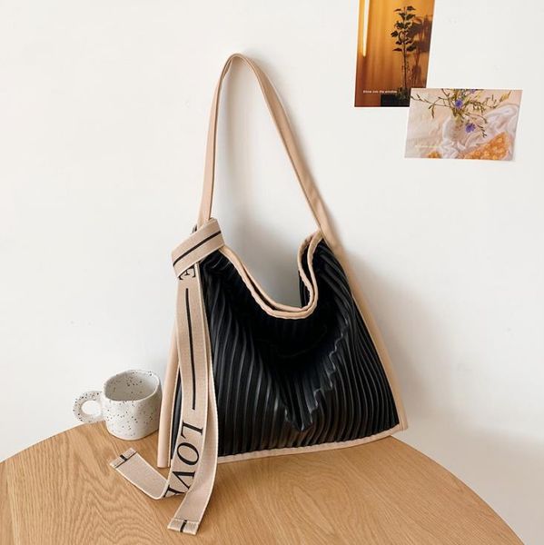 Umhängetaschen Große Kapazität Damen Herbst All-Plissee One-Shoulder-Handtasche Design Bucket Bag