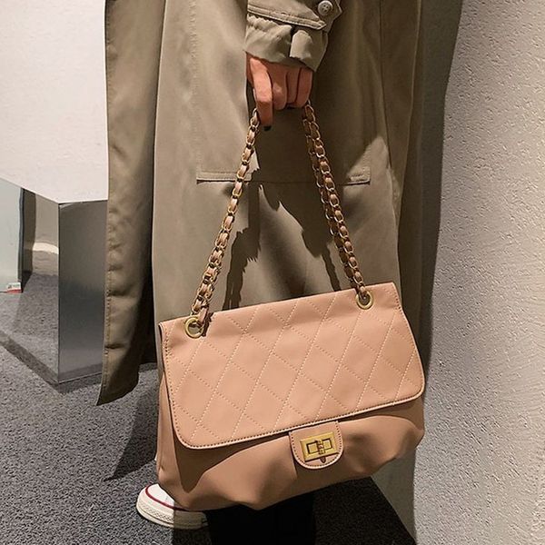 

bags xiaoxiang bag female 2021 net red middle ancient lingge chain autumn and winter single shoulder messenger bag tide