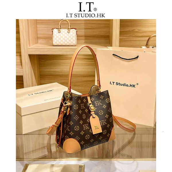 

handbags bags hong kong 2021 leather old flower bucket fashionable and versatile high-grade hand shoulder messenger women, Black;red