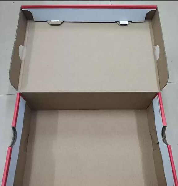 

11 usd original casual shoes box, Black;white