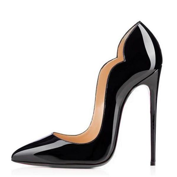 

dress shoes beautiful, fashionable, bright and beautiful patent leather, Black