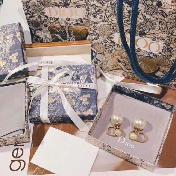 

d home / pearl c temperament earrings high version brass 925 silver needle