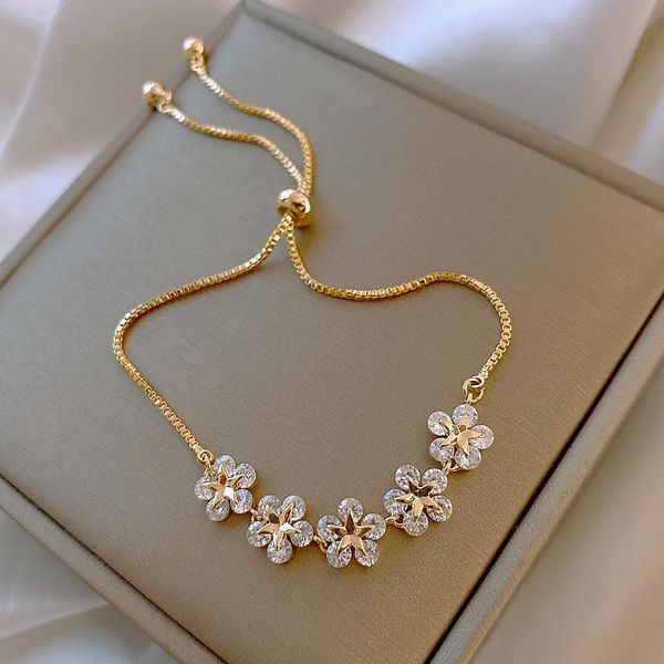

korean design fashion jewelry high-end luxury flower zirkoon adjustable women's prom party bracelet charm bracelets, Golden;silver