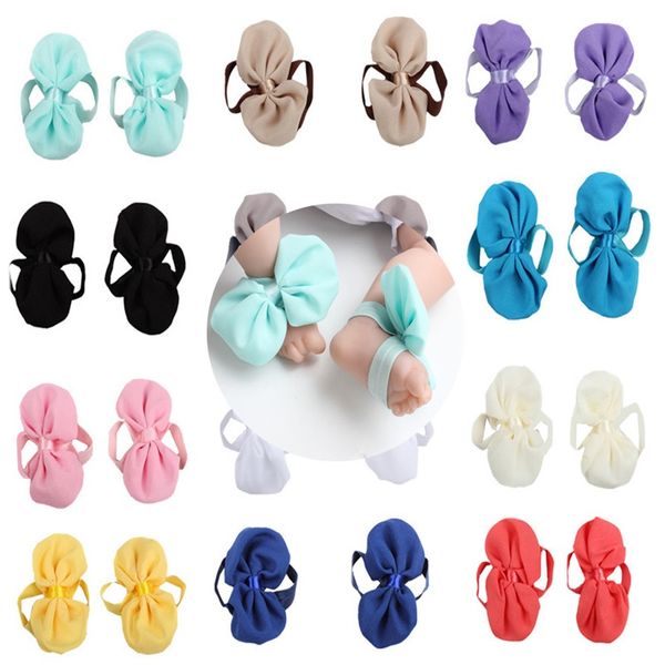 Sandali per bambini Copriscarpe Bowknot Piede a piedi nudi Chiffon Papillon Infant Girl Kids First Walker Scarpe Fotografia Puntelli 14 Colori 724 S2