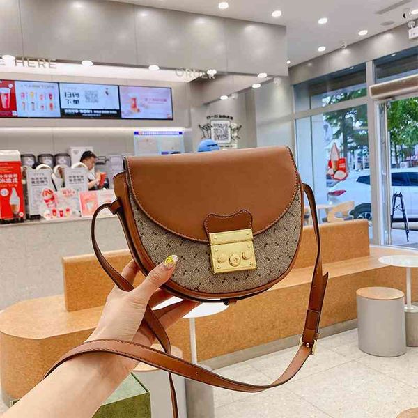 

factory store 65% off clearance sale direct small women 2021 single shoulder messenger texture style women's saddle bags, Black;red