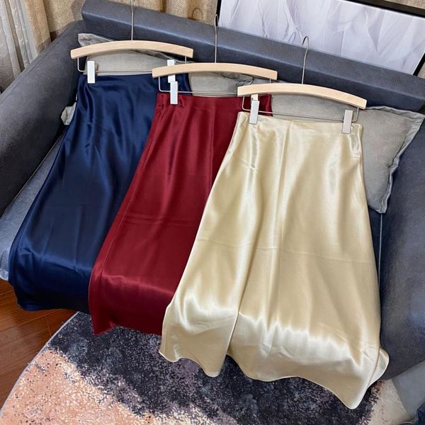 

skirts incense beautiful luster, elegant and thin, imitative acetic acid draping feeling material, high waist over knee small s, Black