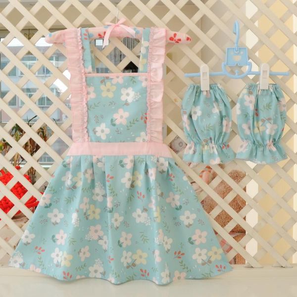 

fashion children apron floral blue cute kid baby bibs fine art painting home cooking baking shop cleaning kitchen accessory aprons