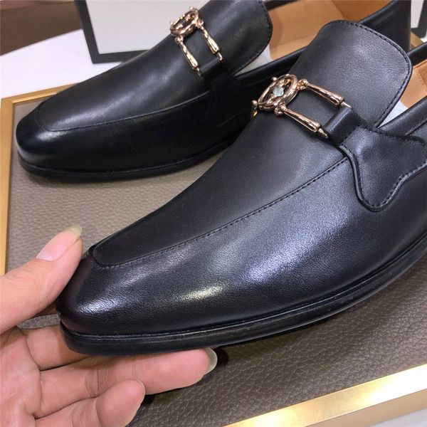 

pointed iron toe men's shoes luxury design black/red rhinestone leather dress shoes men for party and wedding male 2022
