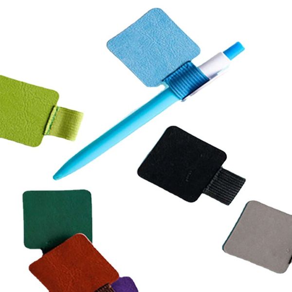 Portapenne colorato autoadesivo in pelle PU Clip per matita Anello elastico per notebook, diari, appunti DH8576