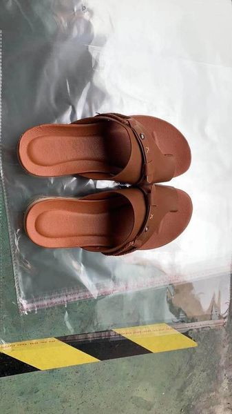 

slippers casual women's 2021 pure color simple toe flat shoe upper personalized buckle design retro fashion, Black