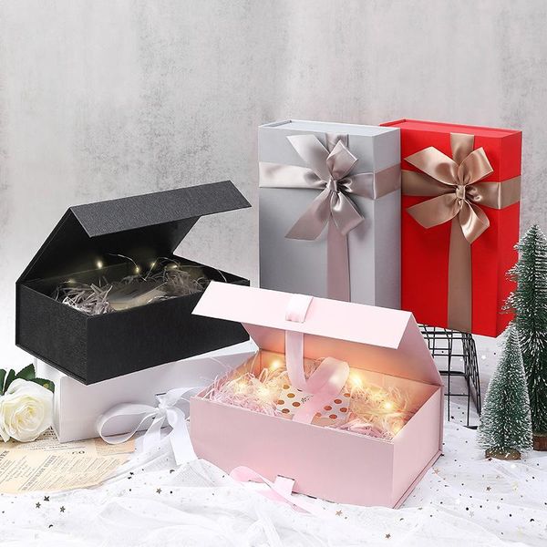 

50pcs birthday luxury cardboard paper color gift packaging accept custom ribbon folding magnetic handle box with lid wrap