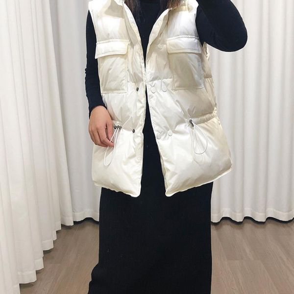 Colete feminino 2023 outono e inverno nova venda quente moda pato branco para baixo parka quente sem mangas superior explosivo casaco curto feminino casual tendência jaqueta