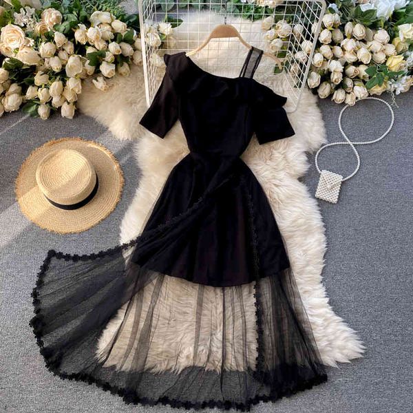 

dresses fashion short sleeve one shoulder black split mesh dress women ruffles patchwork vestido feminino summer retro 210429, Black;gray