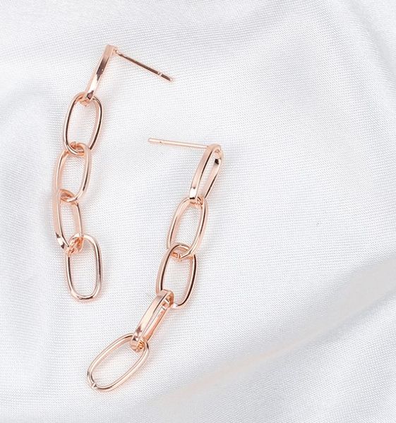

catena ovale semplici chandelieri retrospettivi delle donne orecchini personalitÃ esagerata di moda in europa e america, Silver