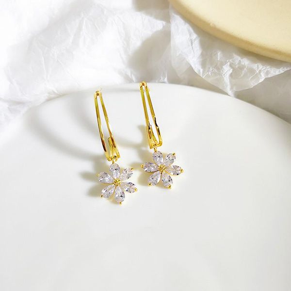 

dominated 2021 fashion contracted delicate cubic zirconia flower joker women temperament drop earrings jewelry dangle & chandelier, Silver