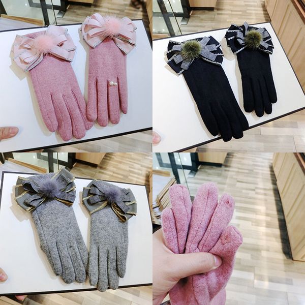 

gloves korean version of the touch screen five finger celebrity bow mink hair ball lovely warm split thickened, Blue;gray