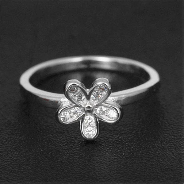 

wedding rings fashionable woman silver ring classic delicate clover inlaid zircon temperament female hand jewelry, Slivery;golden