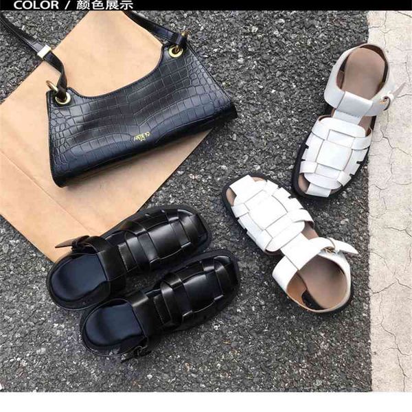 

2021 new retro thick soled braided roman toed shoes with cross strap sandal for women's summer flat, Black