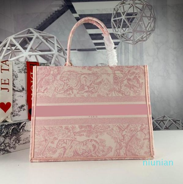 

fashion designer printed woman dinner bag wamen tote bags retro embroidery craft waman hand wrap two sizes