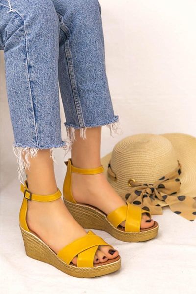 

sandals ertu mustard skin wedges, Black