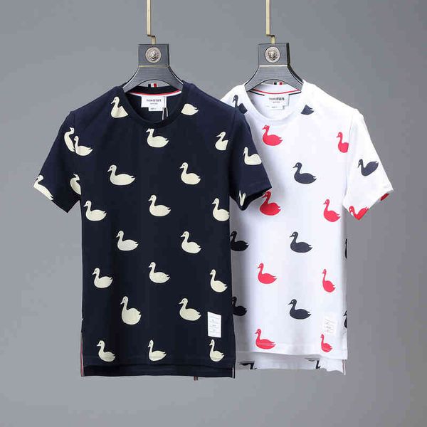 

2022 hip hop thom brun new tb short sleeve summer round neck duckling print t-shirt designer browne, White;black