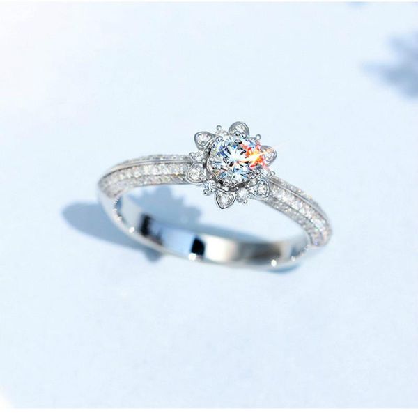 

exquisite fashion jewelry female flower ring shiny cubic zirconia bride wedding anniversary ladies diamond cluster rings, Golden;silver