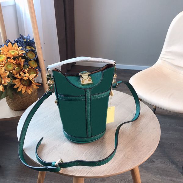 

2020 handbag fashion ladies shoulder diagonal package leather bucket bag l flower new ship