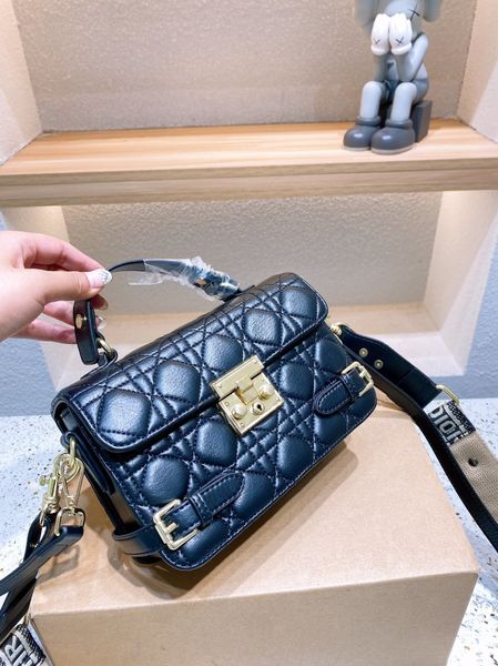 

2021 fashion women bag famous casual designer messenger bags cross body chain handbag satchel purse -l1501, Red;black