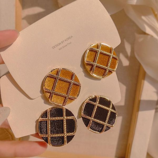 

stud 2021 korean fashion vintage cute cookie earrings trendy sweet personlized jewelry women gift, Golden;silver