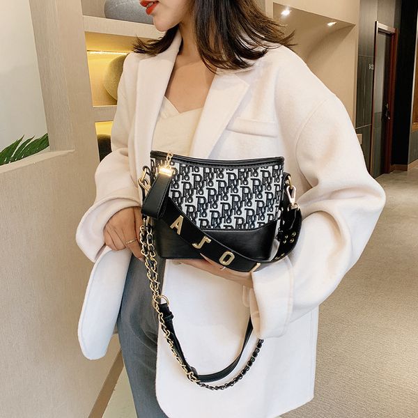 

luxury designer bucket bag female new fashion texture messenger style single shoulder letter printing outlet saley1q7