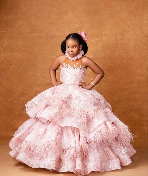 2021 Lüks Dantel Çiçek Kız Elbise Balo Sheer Boyun Tüy Vintage Lilttle Çocuk Doğum Günü Pageant Weddding Gowns