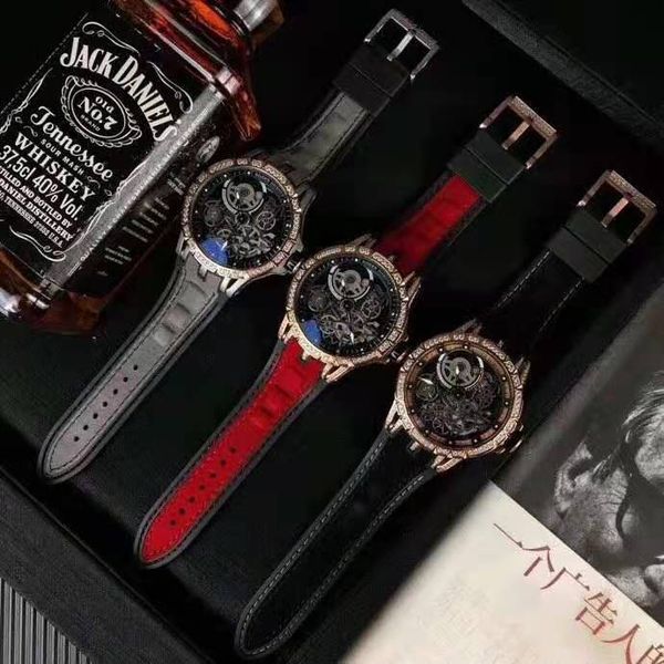 

2021mechanical watch excalibur automatic calibre series has a strong and courageous excalibur, which exudes modern charismatic aesthetic sty, Slivery;brown