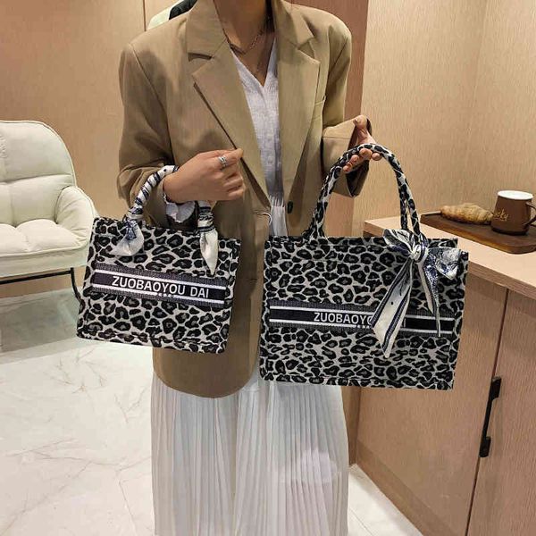 

2022 factory outlet canvas autumn and winter texture tote bag korean version foreign style hand leisure armpit bag xmjl