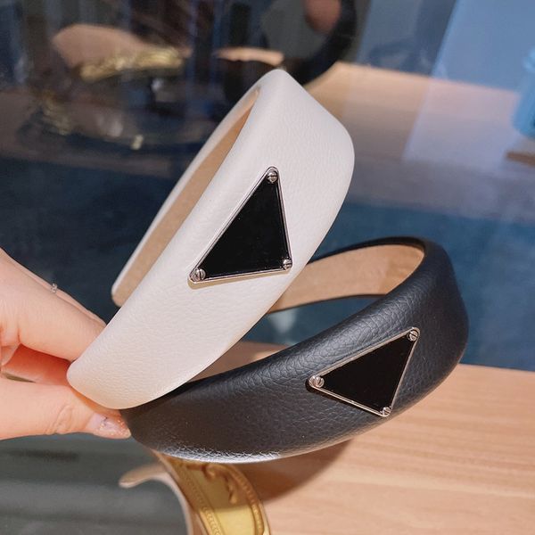 

2021 retro simple korean leather headbands black white color letter print designers headband women classical fashion hairbands p045, Silver