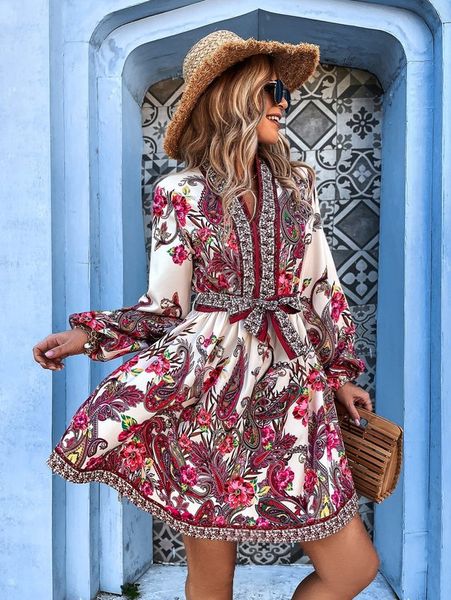 

floral & paisley print lantern sleeve belted dress she, Black;gray