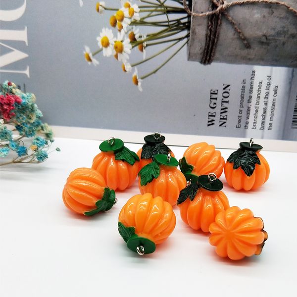 10 pz Carino Vivid Arancione Resina Zucca Pendenti con Ciondoli 3D Verdura Galleggiante Misura Collana Dei Gioielli Portachiavi Accessorio FAI DA TE Trovare