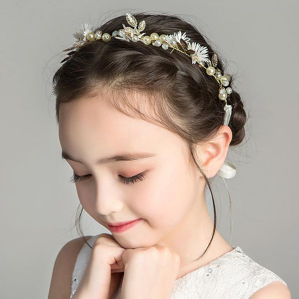 

hair clips & barrettes a princess girl's birthday ornament, Golden;silver