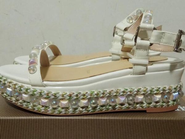 Realfine888 5a catclou 6cm sandálias de plataforma cunha estriado pirâmide studs chinelos designer de luxo sapatos para mulher tamanho 35-41