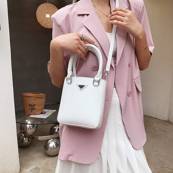 

triangle net red same hand women 2021 new tote small bag summer fashion one shoulder messenger bag