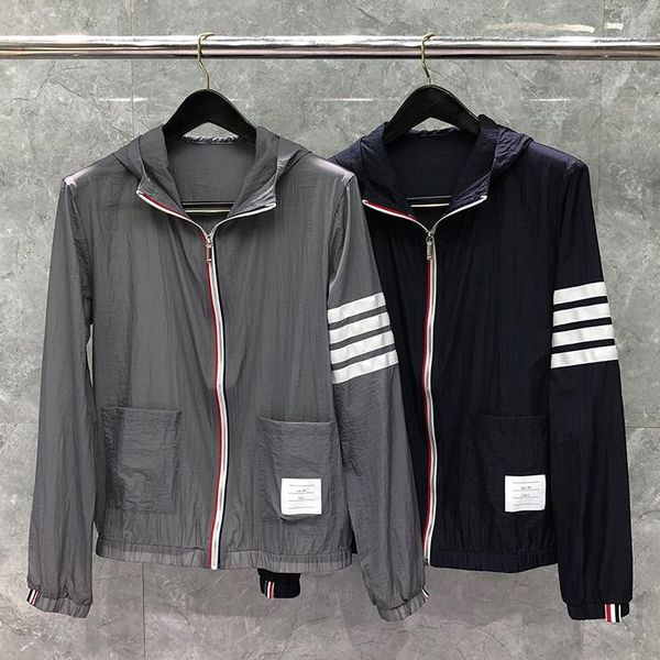

men's jackets 2021 fashion brand jacket men quick dry striped sun-uv-protective loose summer coats thin casual hooded skin windbreaker, Black;brown