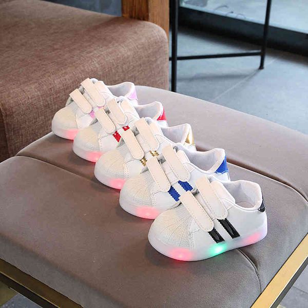 

baby shoes 2021 spring and autumn bright children's girls' luminous white shell led flash korean, Black
