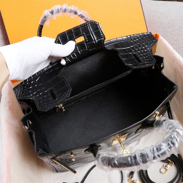 

crocodile leather buckle handbag embossed crossbar one shoulder women's new 2021
